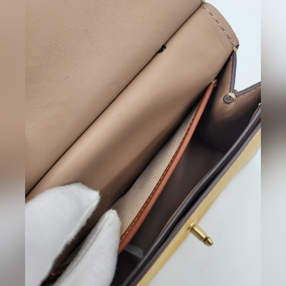 Coach Willis Top Handle 18, Flax, EUC, LIKE NEW! - Picture 12 of 16